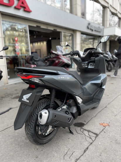 Honda PCX 125 - 2990€ - 499KM - GRIS ARGENT - MEC 2026 - PARIS