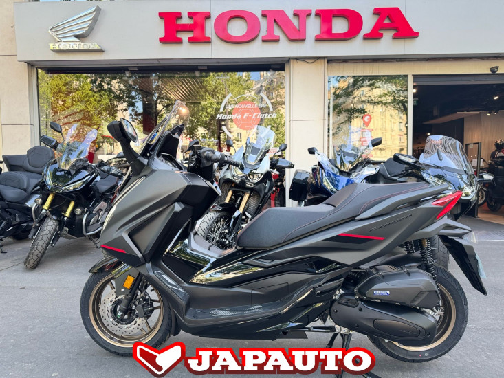 Honda NSS 125 FORZA Spéciale Edition - ETAT NEUF - 499KM - 4999€ - CARBONE MAT SE - MEC 10/2025 - PARIS