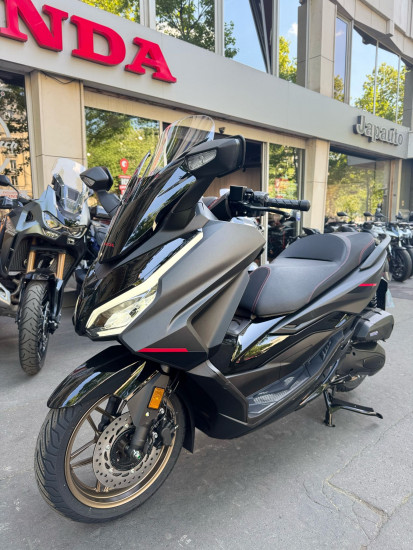 Honda NSS 125 FORZA Spéciale Edition - ETAT NEUF - 499KM - 4999€ - CARBONE MAT SE - MEC 10/2025 - PARIS