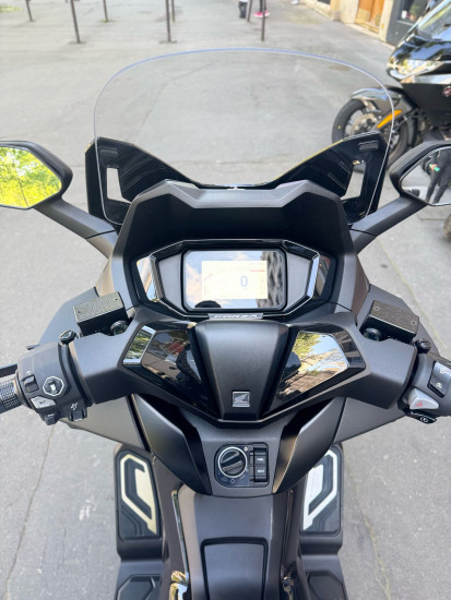 Honda NSS 125 FORZA Spéciale Edition - ETAT NEUF - 499KM - 4999€ - CARBONE MAT SE - MEC 10/2025 - PARIS