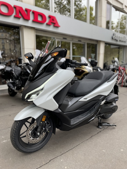 Honda NSS 350 FORZA BLANC MAT - 5790€ -  499KM - MEC 08/2025 - REF HF583EY - PARIS