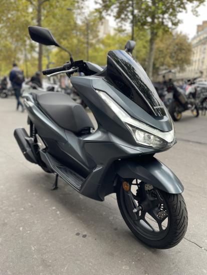 Honda PCX 125 - 2000 KM -2990€ - GRIS - MEC 05/2025 - PARIS