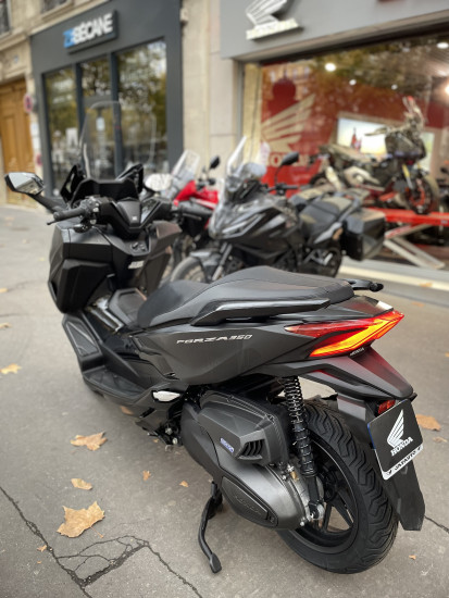 Honda NSS 350 FORZA NOIR - 4490€- 25461KM - MEC 10/2023- REF GS233BA - PARIS