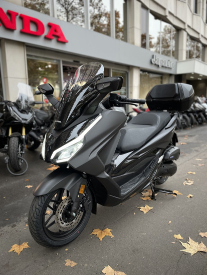 Honda NSS 125 FORZA SMART TOP BOX  - POIGNEES CHAUFFANTES - 499KM - 5599€ - GRIS MAT - MEC 11/2025 - PARIS