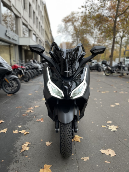 Honda NSS 125 FORZA SMART TOP BOX  - POIGNEES CHAUFFANTES - 499KM - 5599€ - GRIS MAT - MEC 11/2025 - PARIS