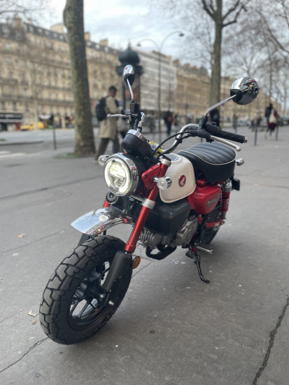 Honda Z125 MONKEY - 3 990€ - 499KM - MEC 02/2026- ARGENT/NOIR - PARIS