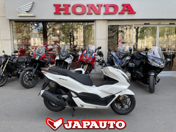 Honda PCX 125 - 2690€ - 9468KM - BLANC - MEC 2023 - REFGS670EP - PARIS