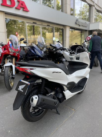 Honda PCX 125 - 2690€ - 9468KM - BLANC - MEC 2023 - REFGS670EP - PARIS