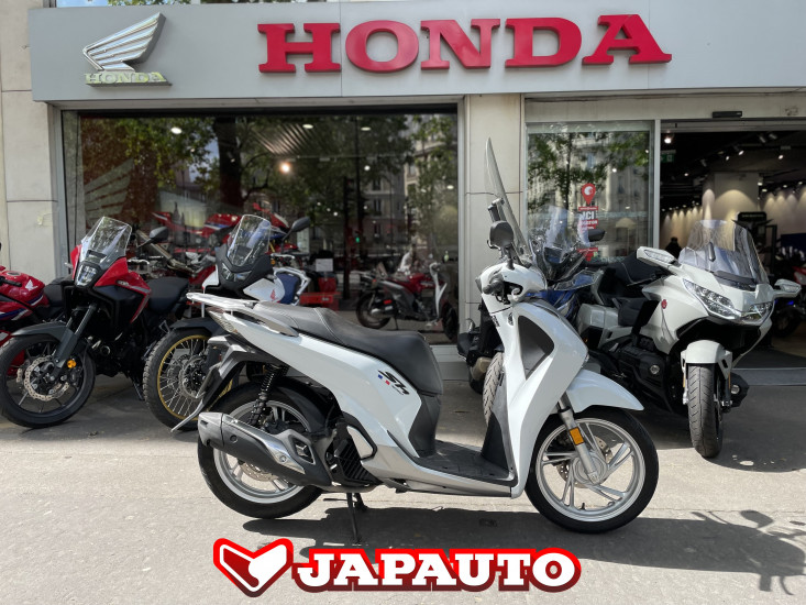 Honda SH125 - 2990€- 7301KM - MEC 2020- REFFM205WG - PARIS