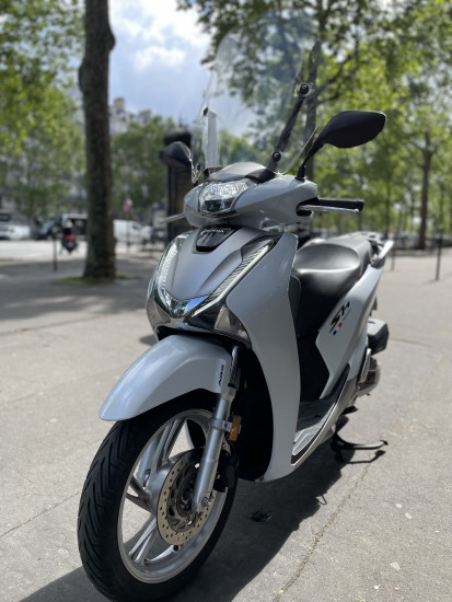 Honda SH125 - 2990€- 7301KM - MEC 2020- REFFM205WG - PARIS