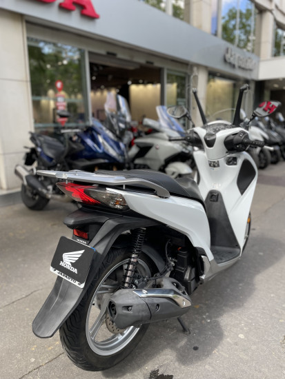 Honda SH125 - 2990€- 7301KM - MEC 2020- REFFM205WG - PARIS